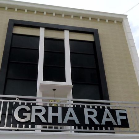 Grha Raf Homestay Makale 外观 照片