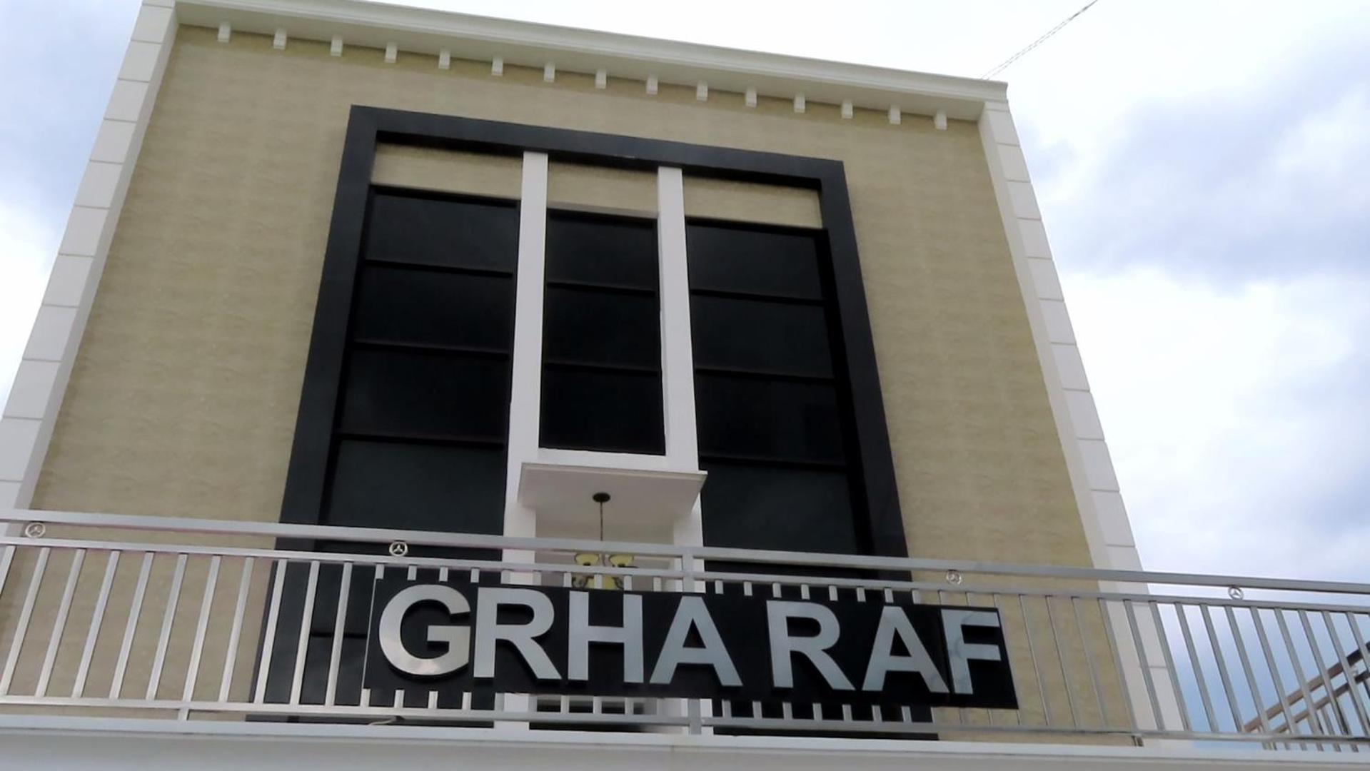 Grha Raf Homestay Makale 外观 照片
